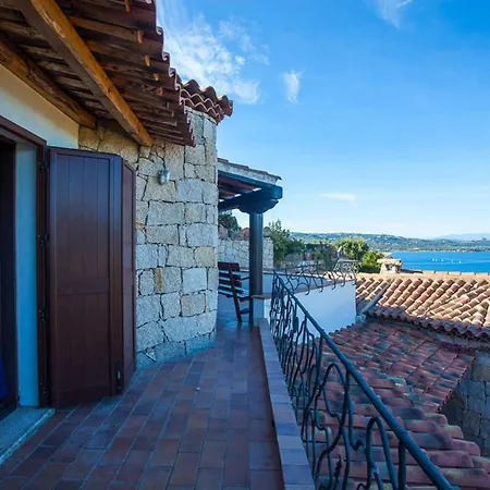 Ginepri Suites Apartamento Baja Sardinia